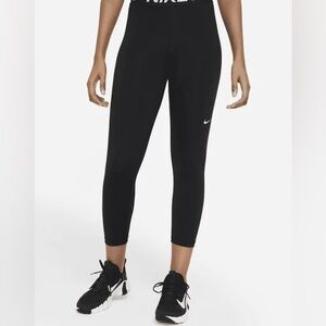 E1.08 Nike Women's Pro Mid-Rise Crop Mesh-Panel Leggings M